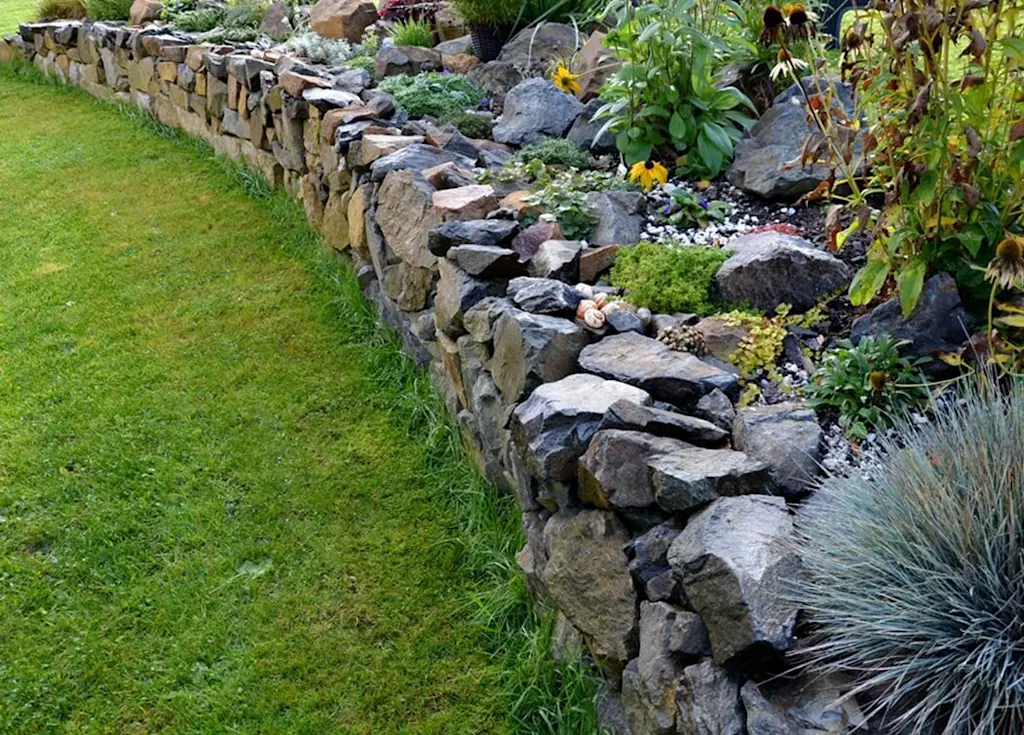 Dry stone wall for garden rockery
