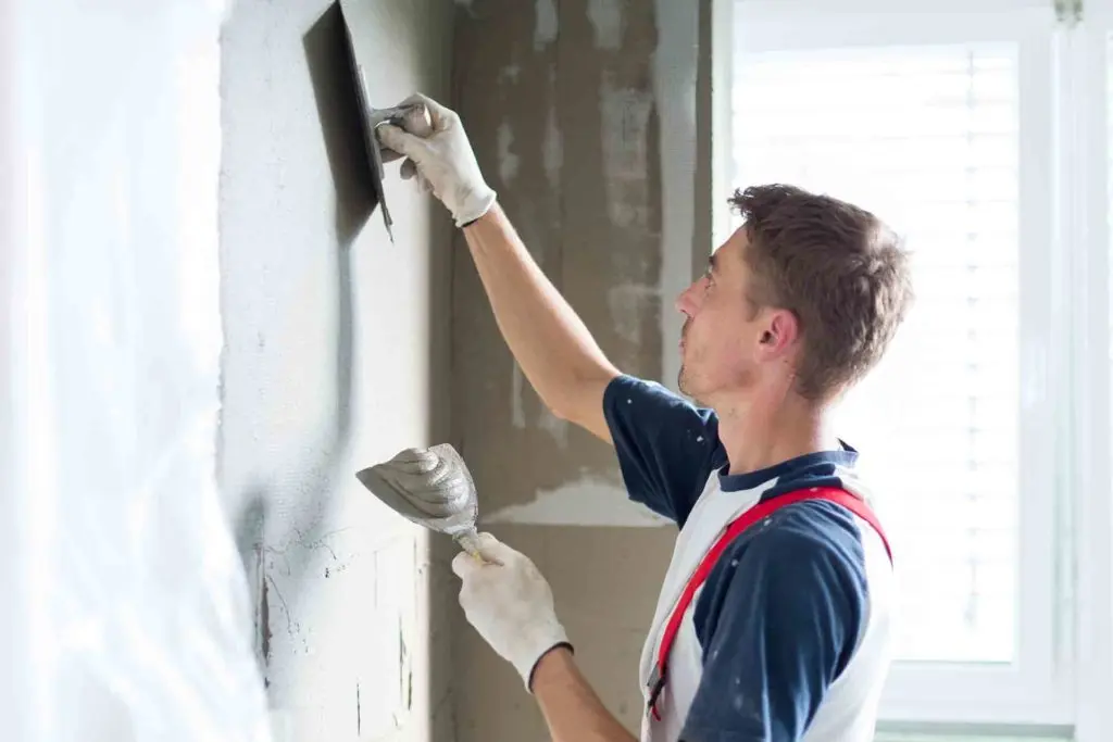 trained apprentice plasterer