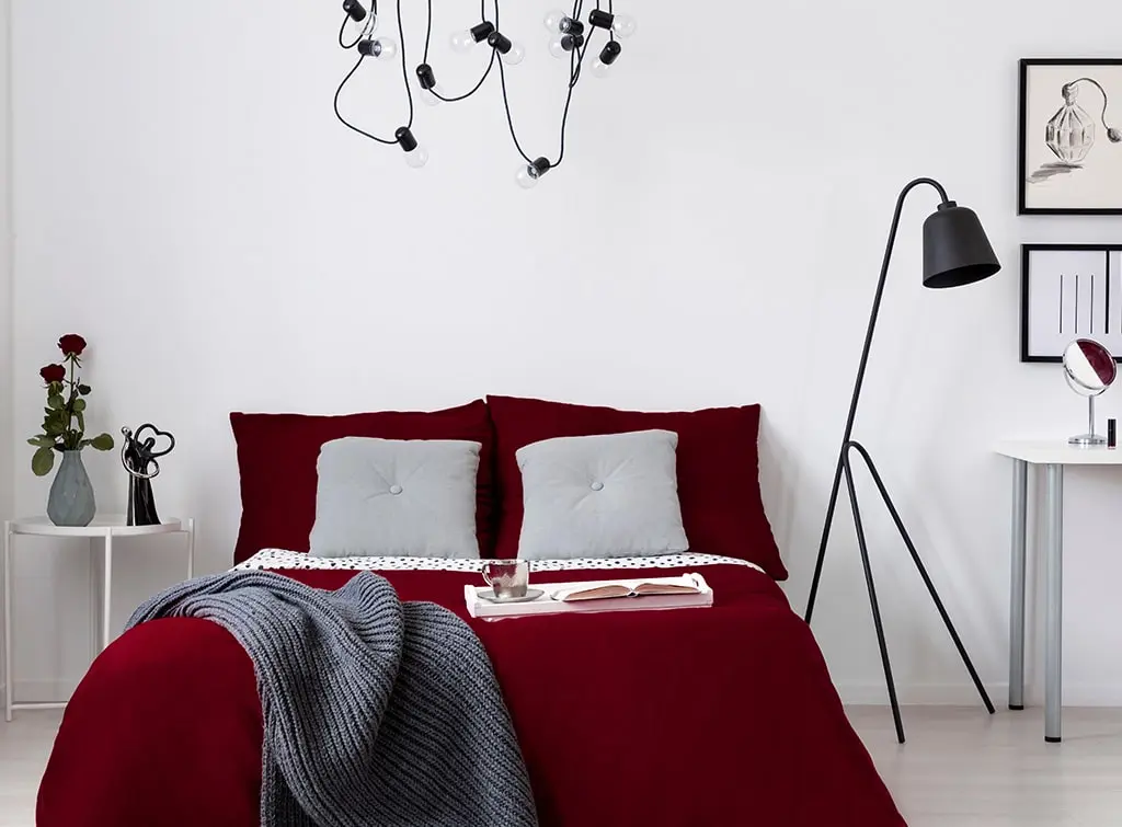 red black and white bedroom ideas_