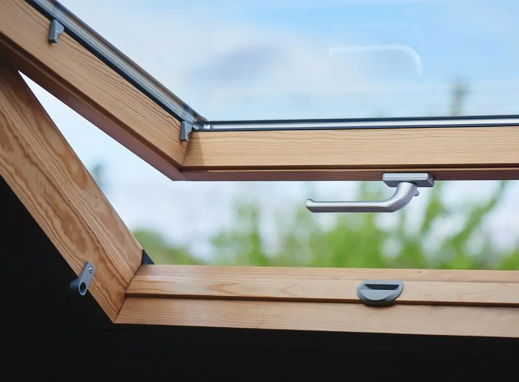 https://www.checkatrade.com/blog/wp-content/uploads/2024/11/wooden-window-frame-costs.jpeg
