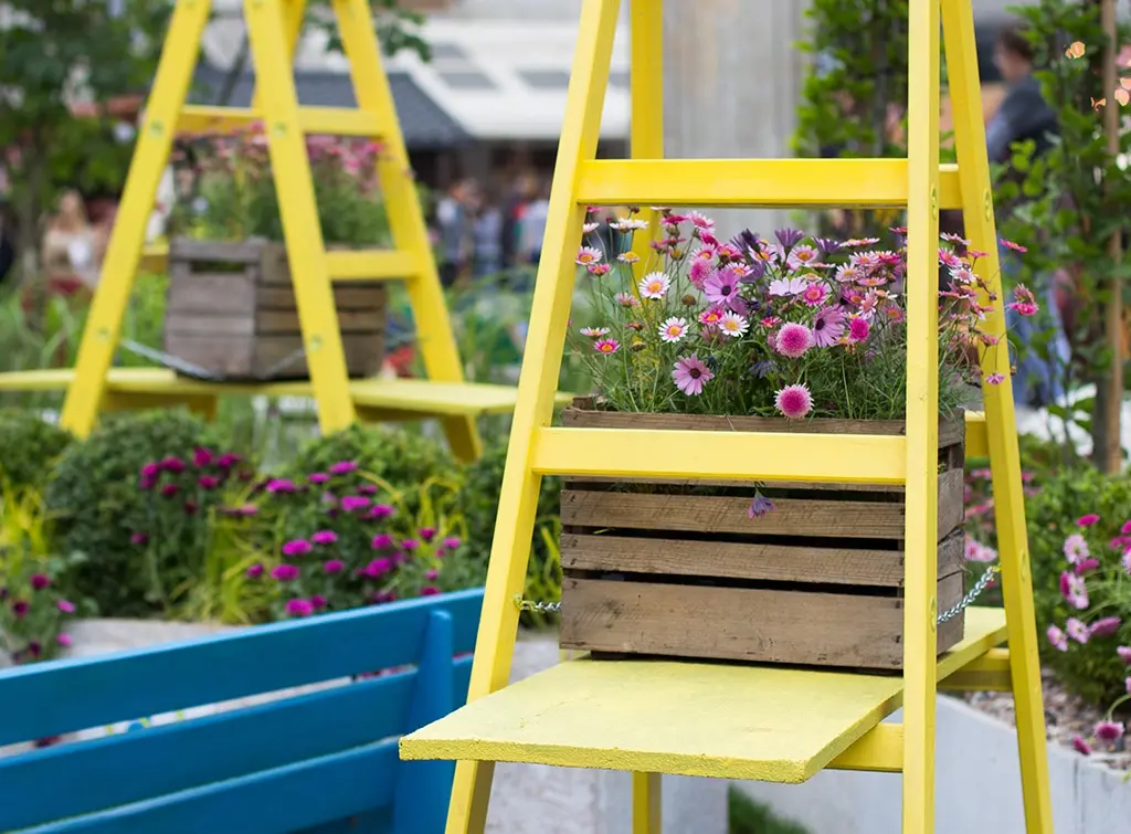 garden decking ideas colour scheme