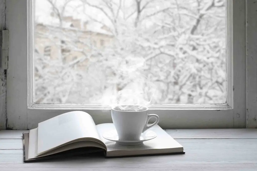 https://www.checkatrade.com/blog/wp-content/uploads/2020/10/FEATURE-How-to-prevent-cold-weather-damage-to-your-home.jpg