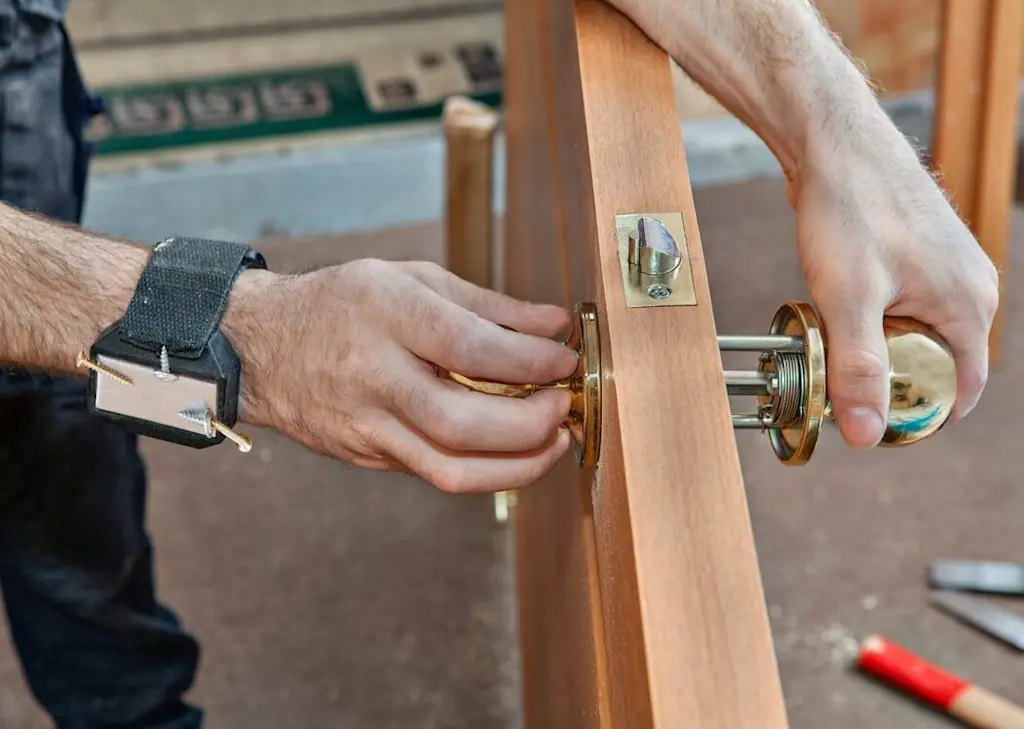 Supply and fit new door handle