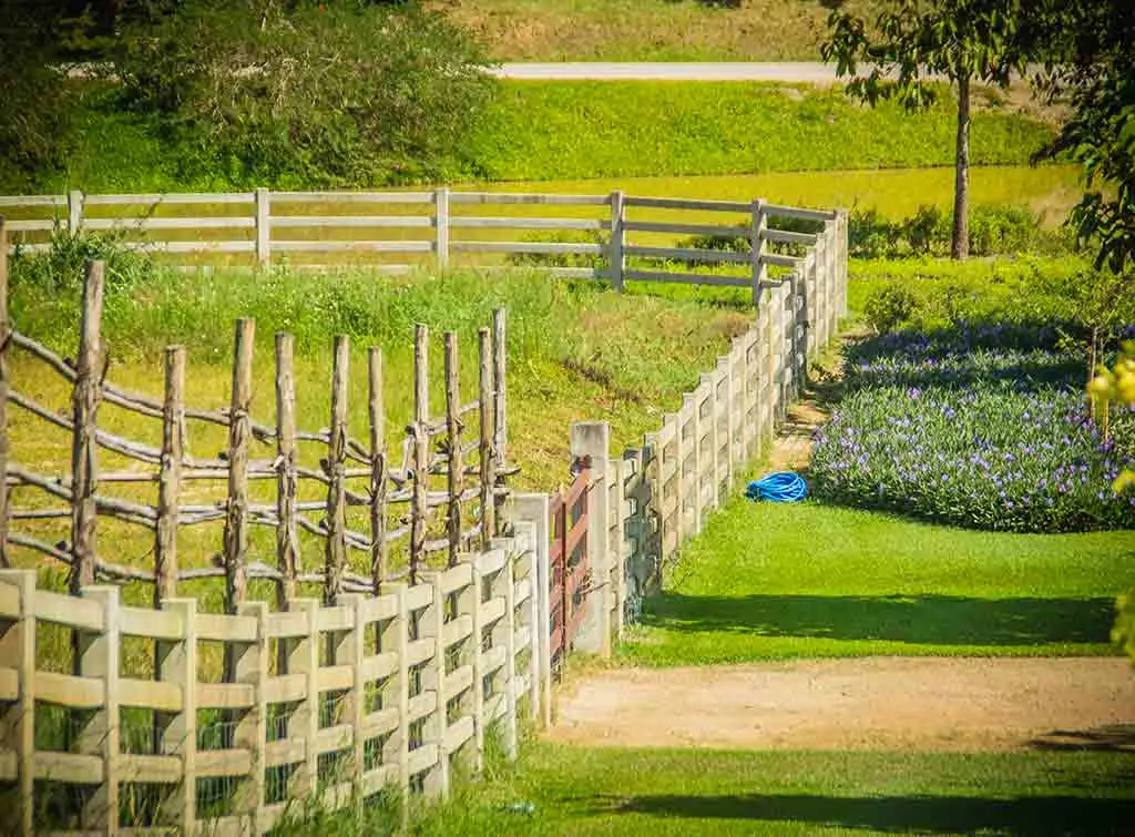 Building a fence on a slope