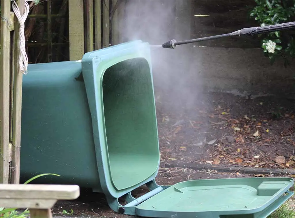 Wheelie bin cleaning near me
