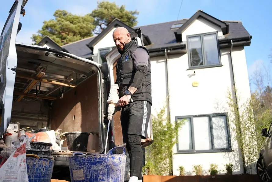 https://www.checkatrade.com/blog/wp-content/uploads/2024/01/tools-for-tiling.jpg
