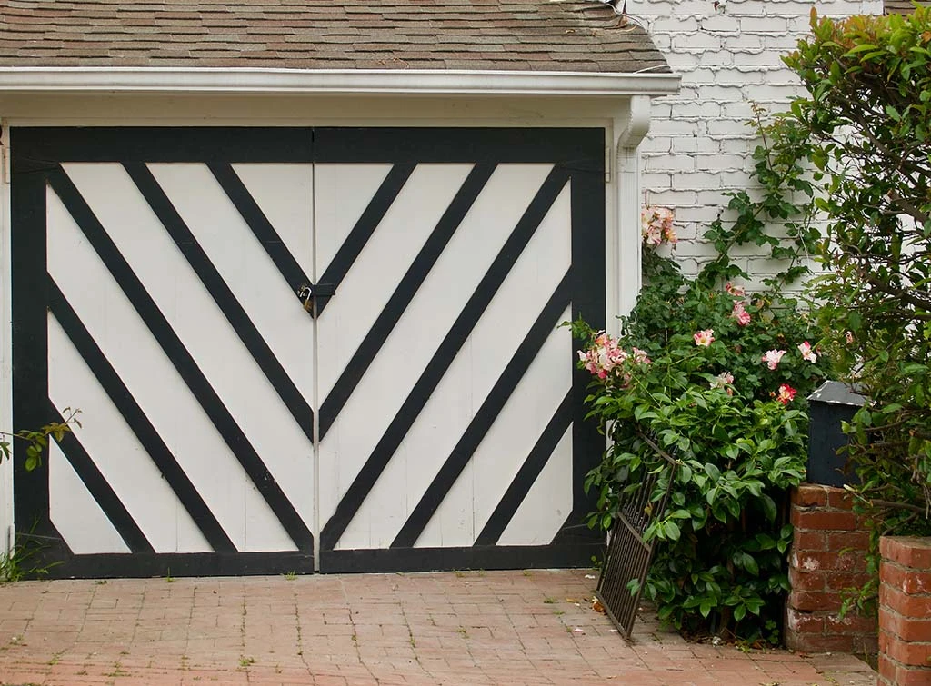 black and white garage door paint idea