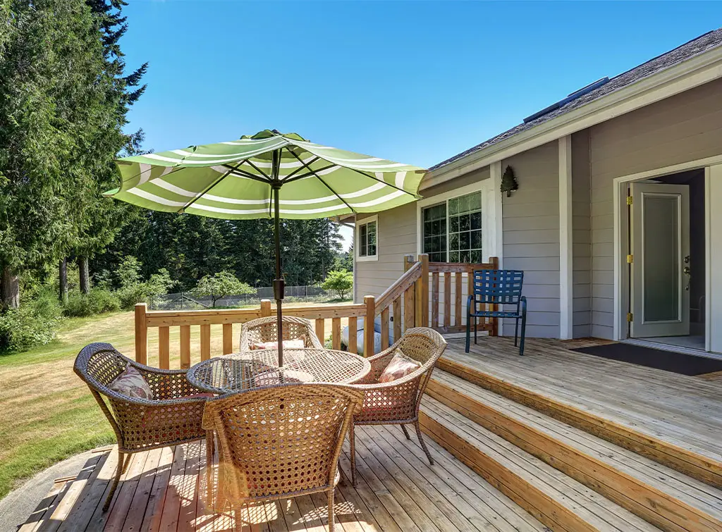 Decking ideas - Raised
