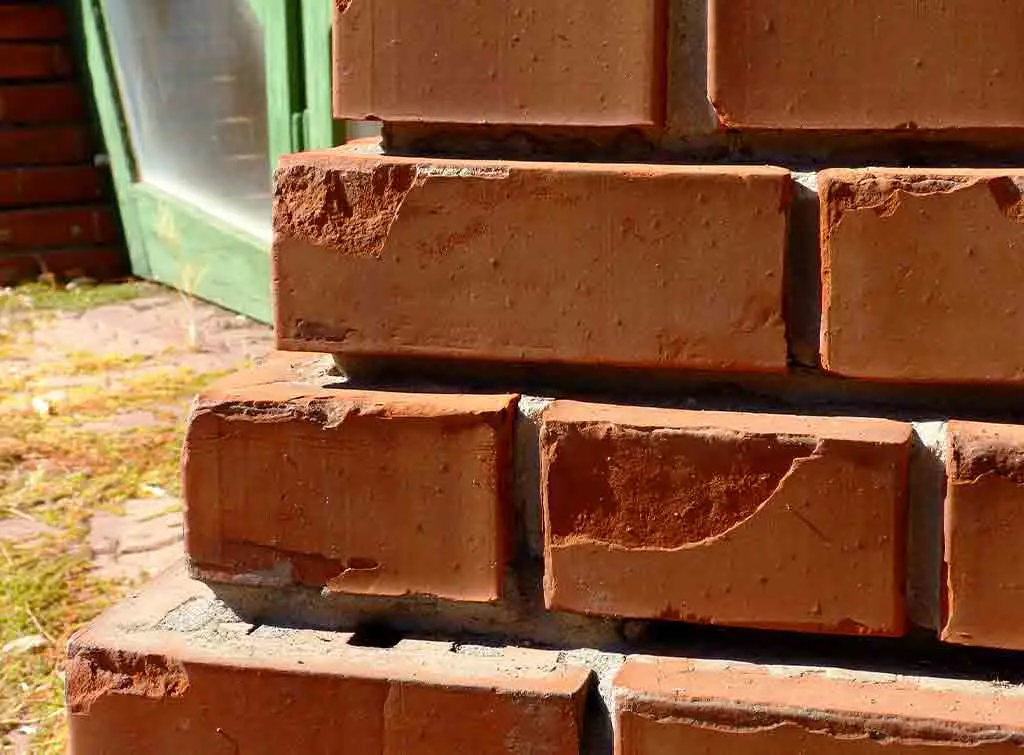 Damaged bricks 