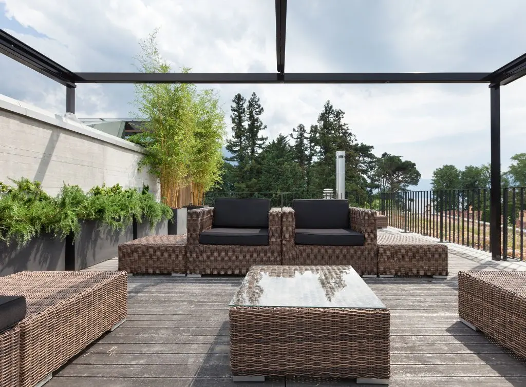 Glass roof verandah idea for rainy english days