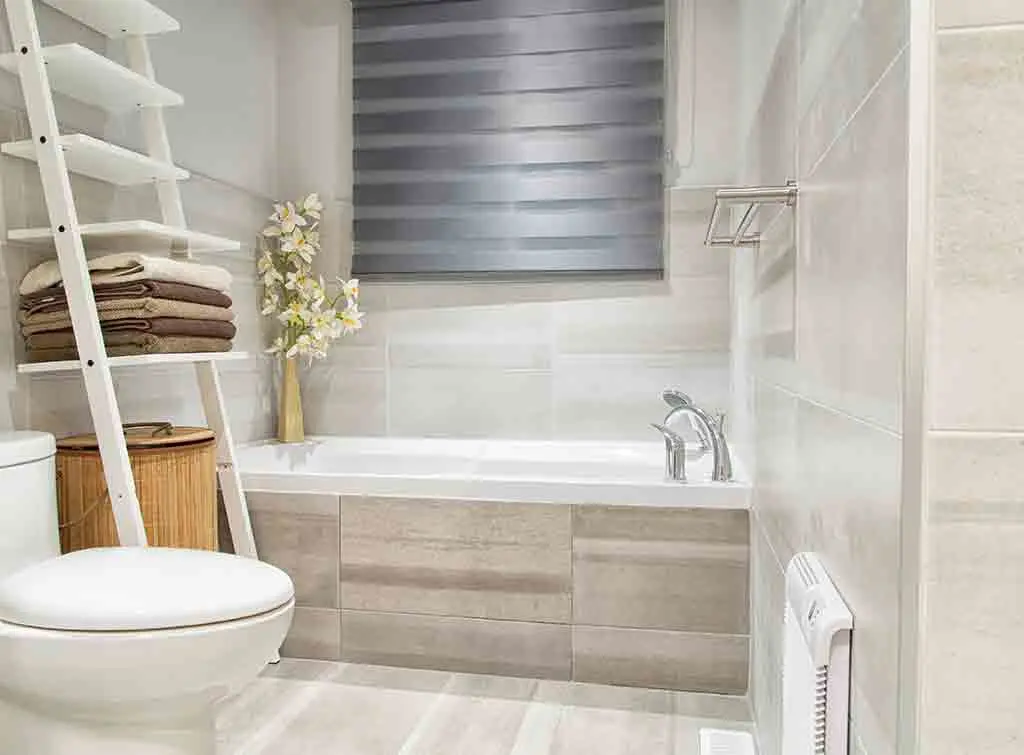 https://www.checkatrade.com/blog/wp-content/uploads/2021/02/Luxury-bath-panel-ideas.jpg
