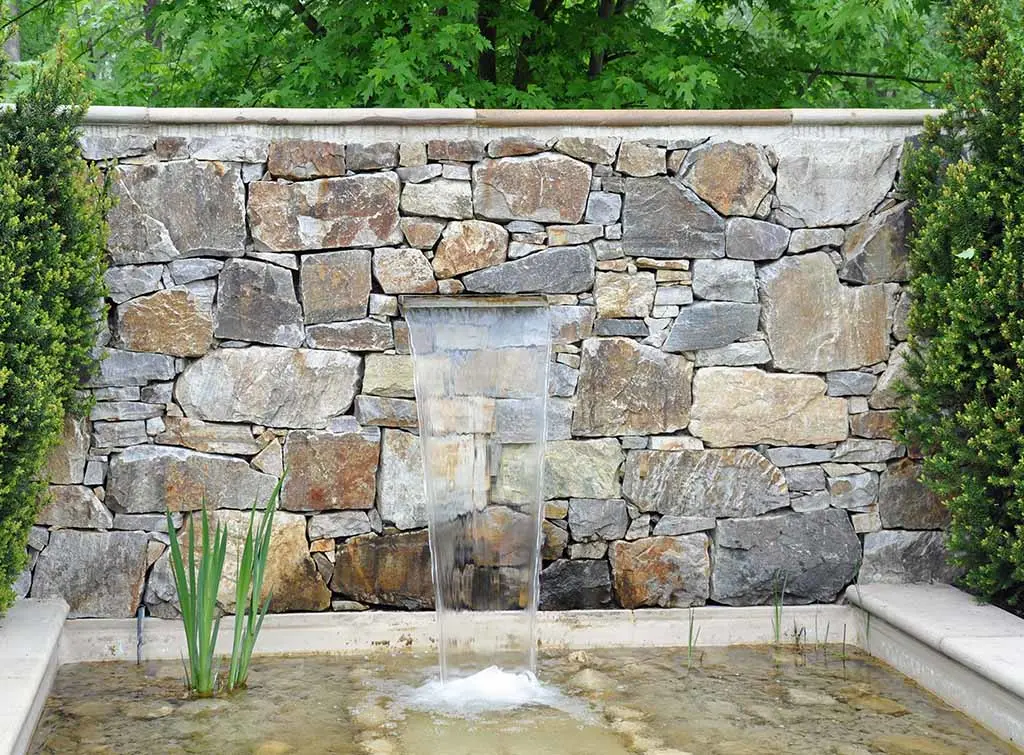 Water scupper garden feature