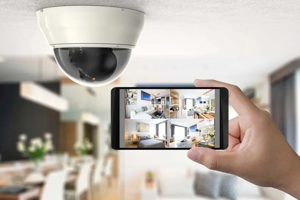 https://www.checkatrade.com/blog/wp-content/uploads/2024/01/CCTV-installer-insurance-cover-1024x683.jpg