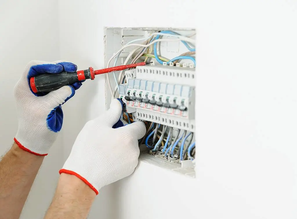 Cost to replace a fuse box