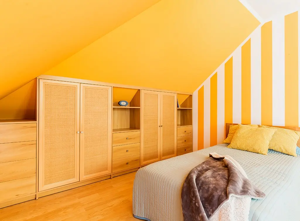 Yellow bedroom decorating ideas