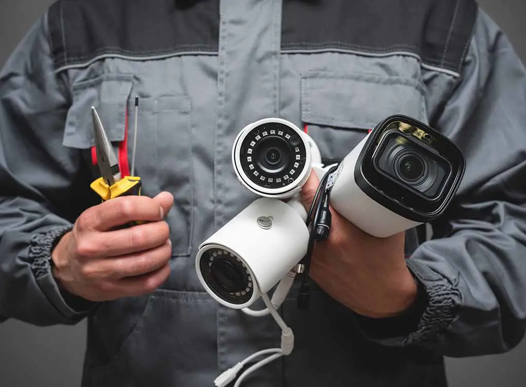 can anyone install CCTV