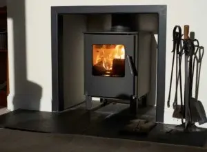 Fireplace with tiled hearth