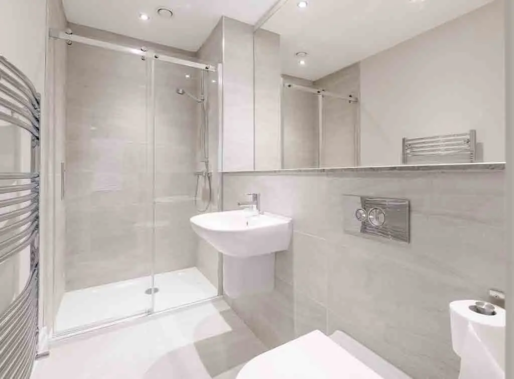 Small ensuite shower room