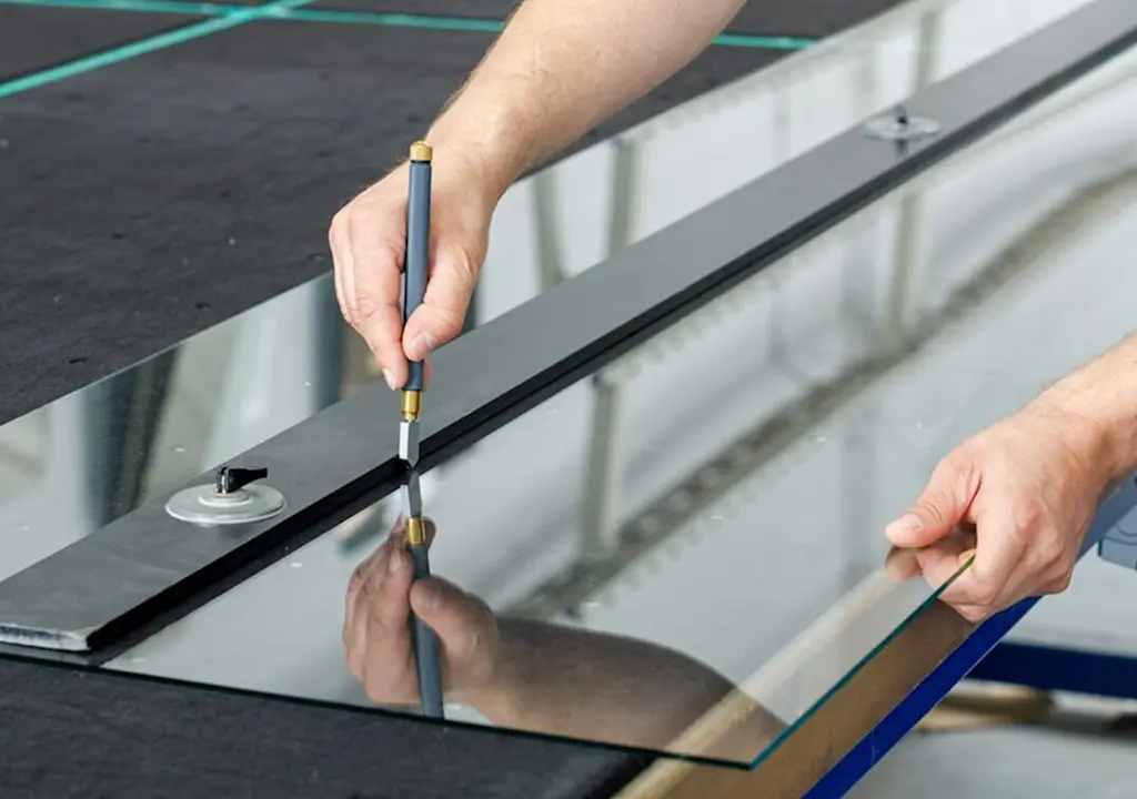Custom glass cutter services