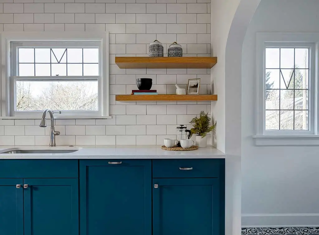 classic offset metro tile layout