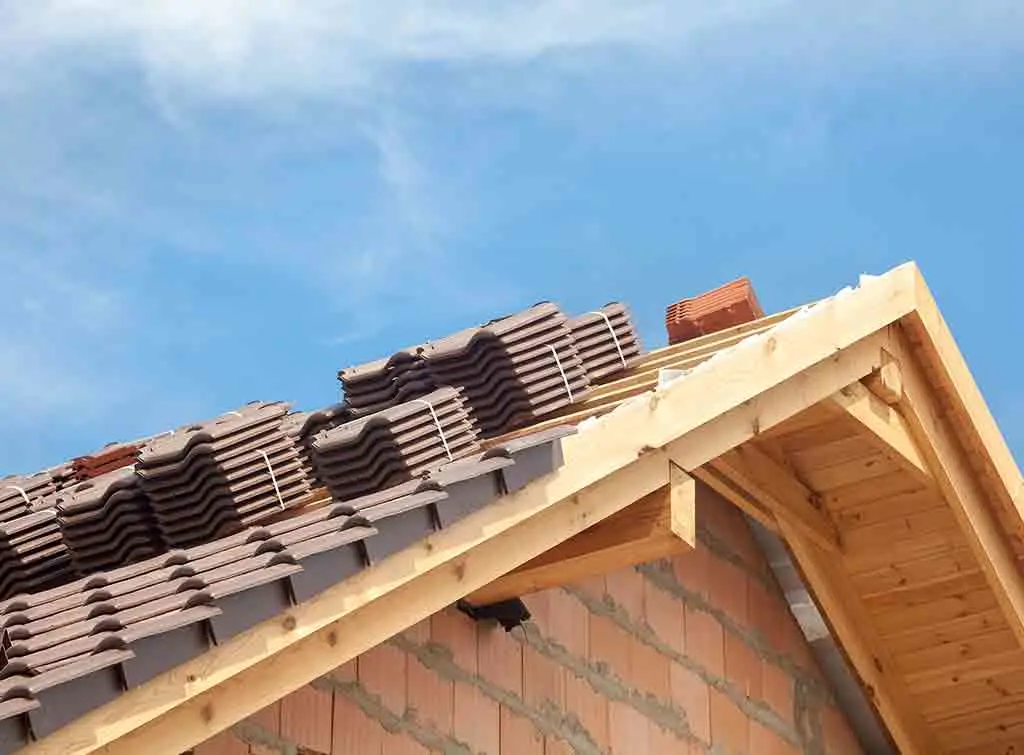 https://www.checkatrade.com/blog/wp-content/uploads/2022/03/convert-flat-roof-to-pitched-roof-cost.jpg