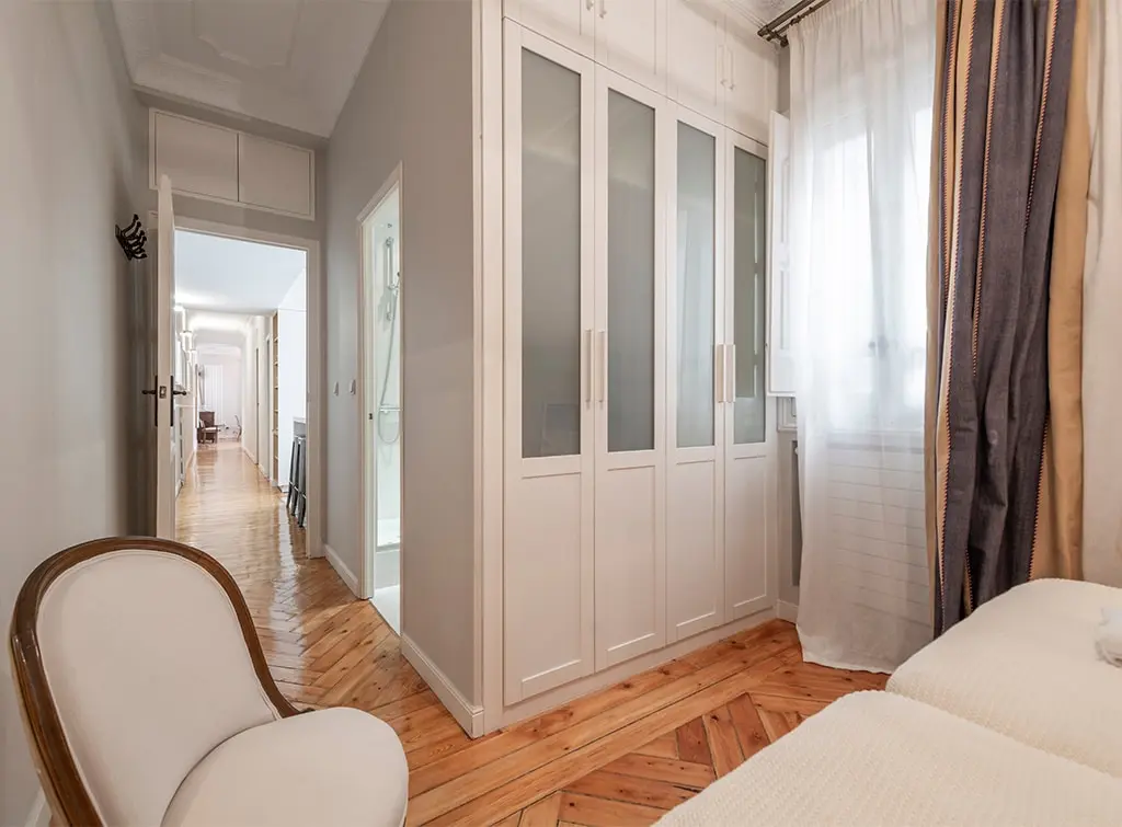 take small built in wardrobes to the ceiling