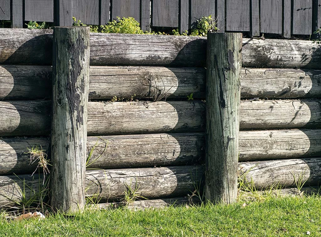 Wood retaining wall ideas