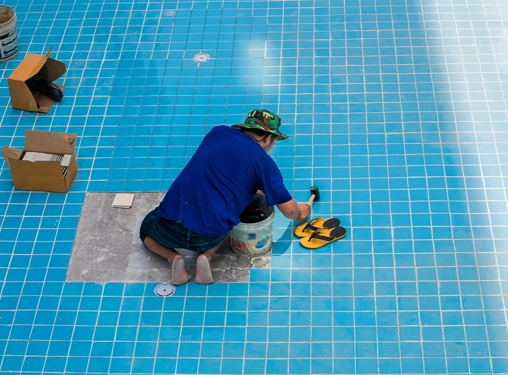 Build a swimming pool - Tiling the pool