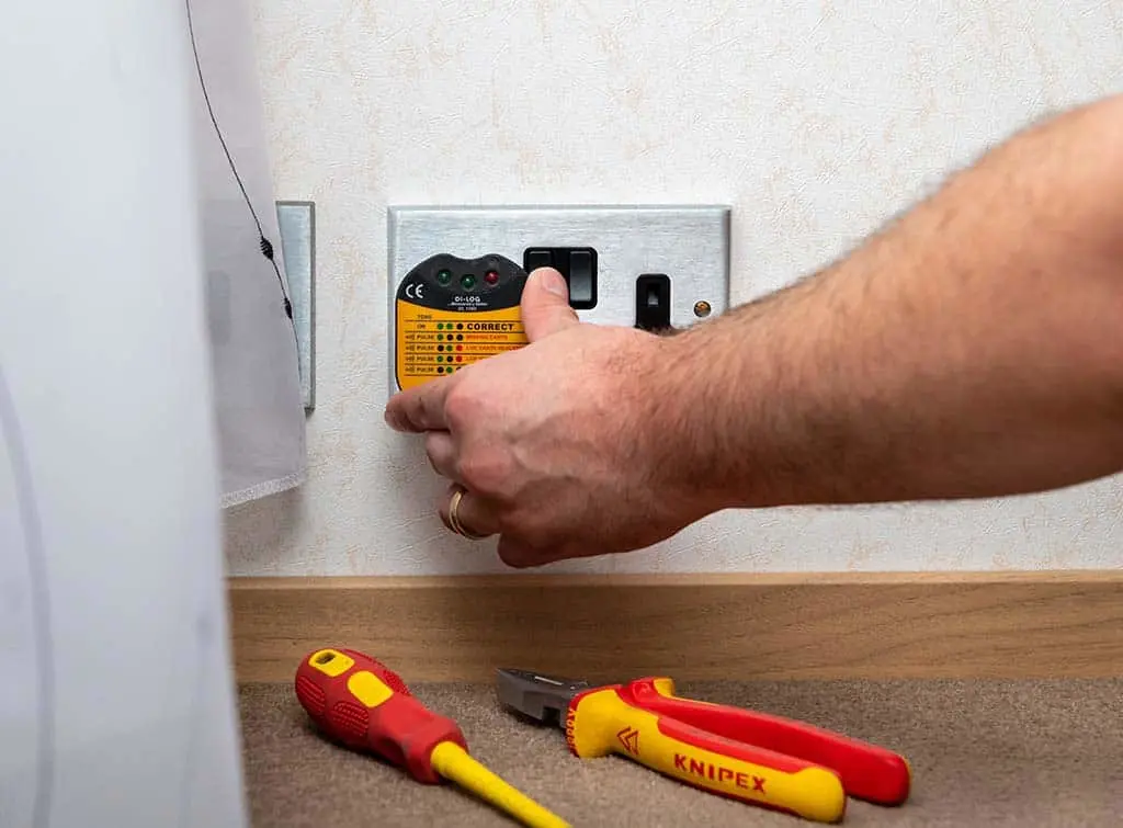 https://www.checkatrade.com/blog/wp-content/uploads/2023/03/Electrical-Services.jpg