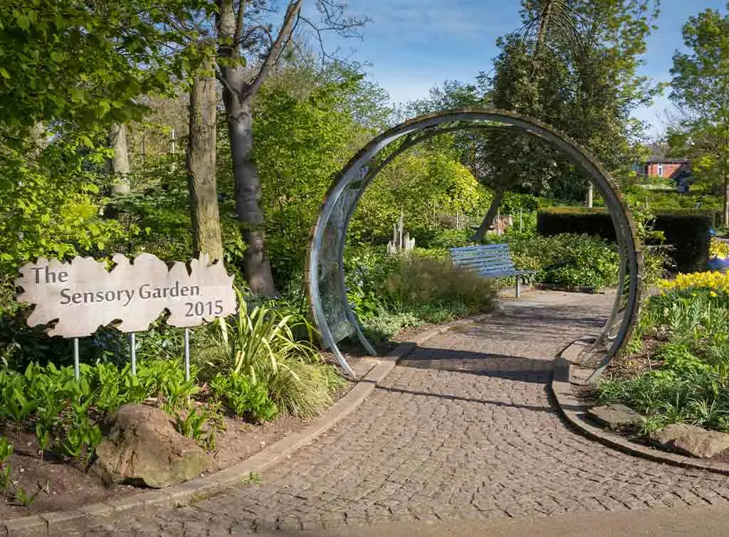 Interesting features for a sensory garden