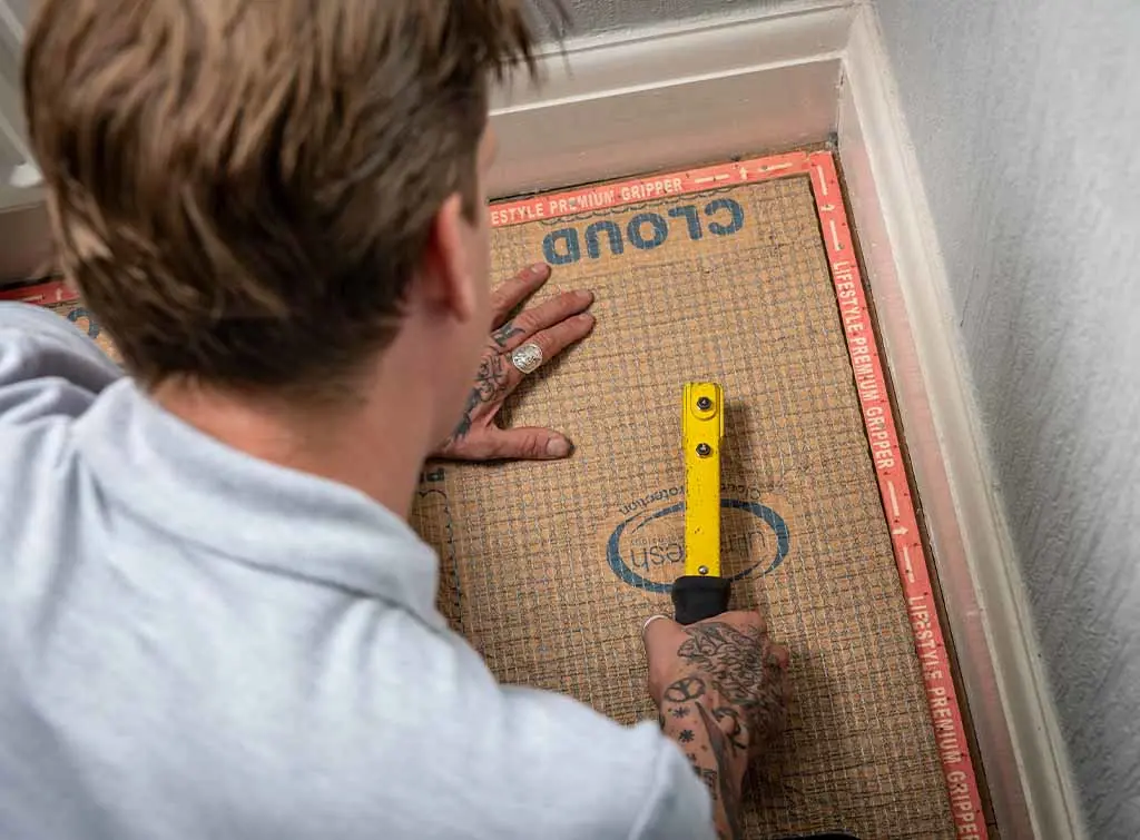 carpet fitter insurance - measuring