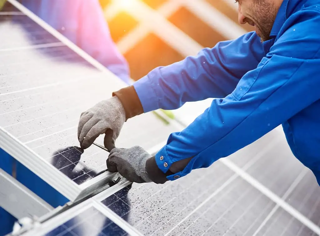 average solar panel installer salary - fixing