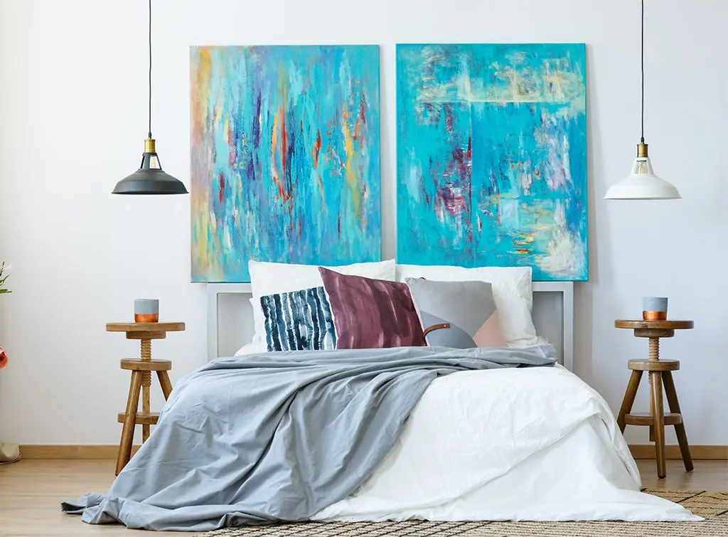 Hang art for bedroom feature ideas