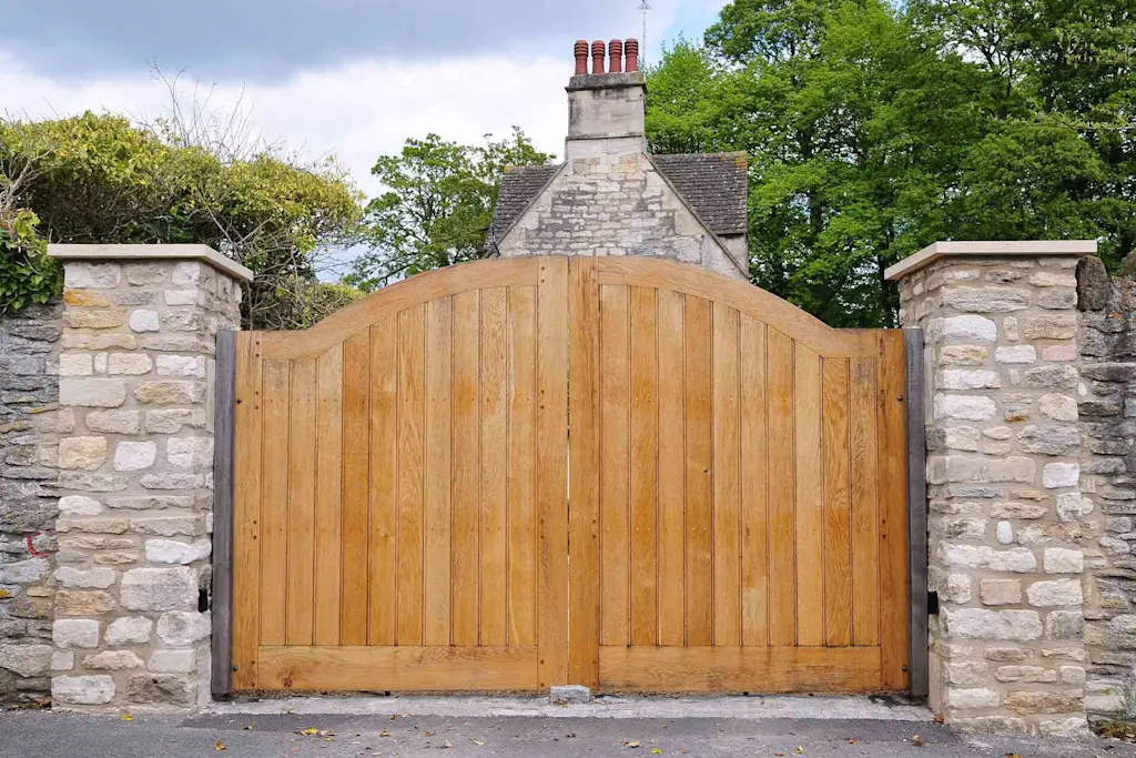 Wooden gate design ideas