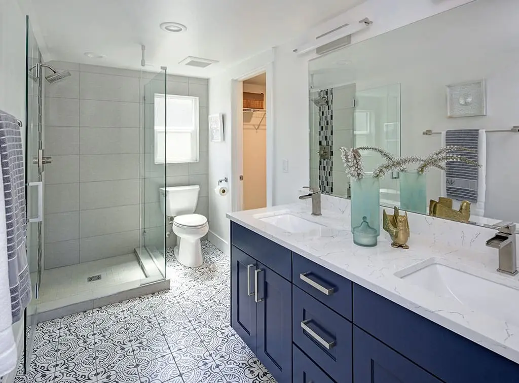 patterned bathroom floor