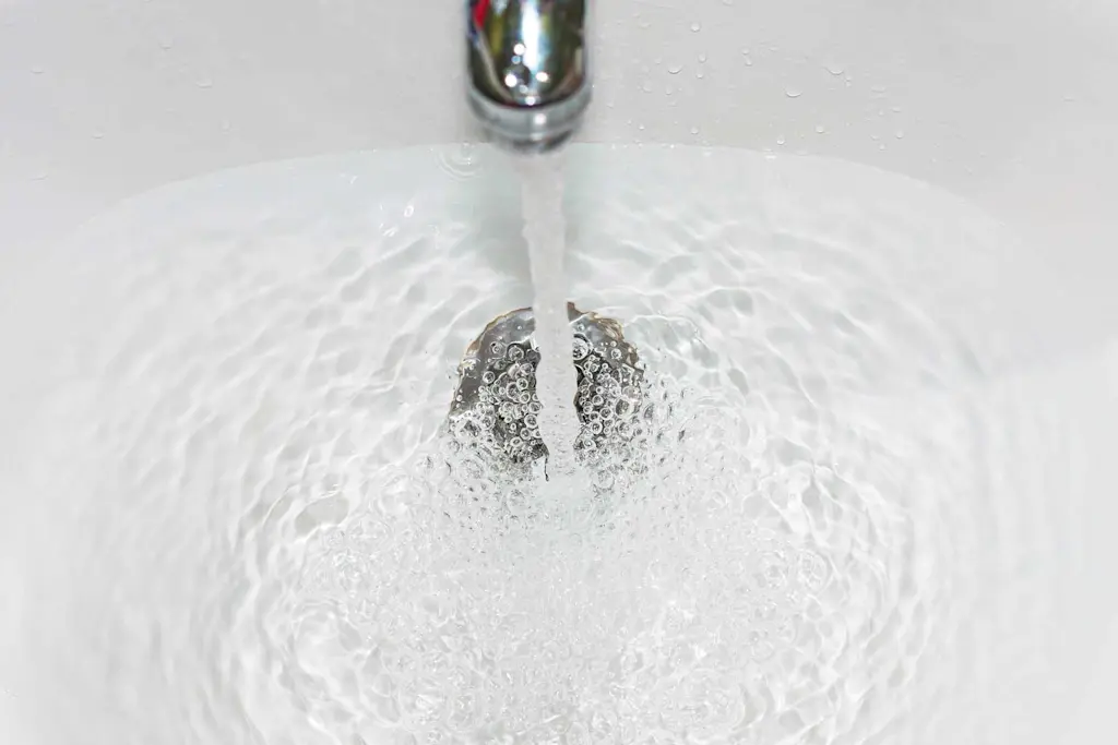 How to clean sink drain
