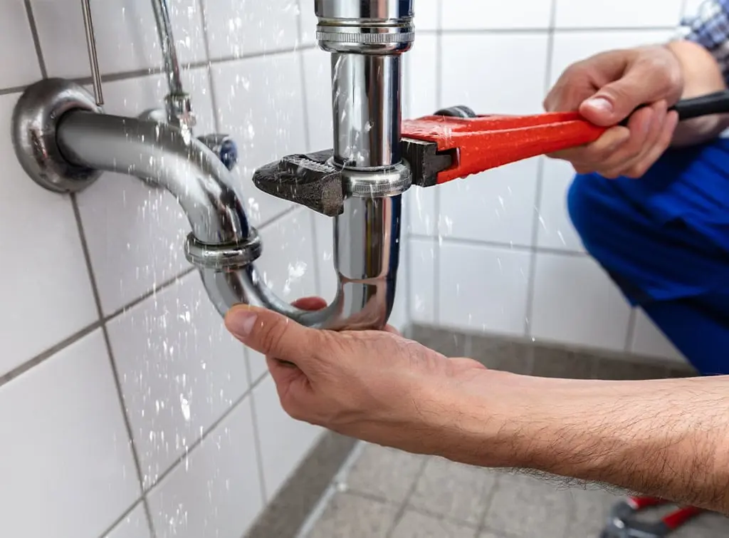 Find an emergency plumber near me for water leak