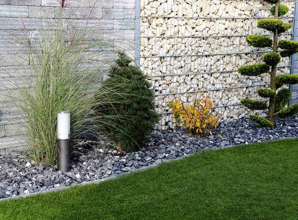 Modern garden fencing designs