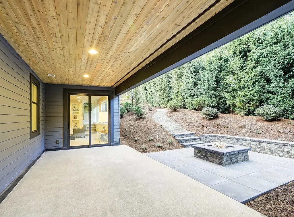 Concrete and flagstone patio
