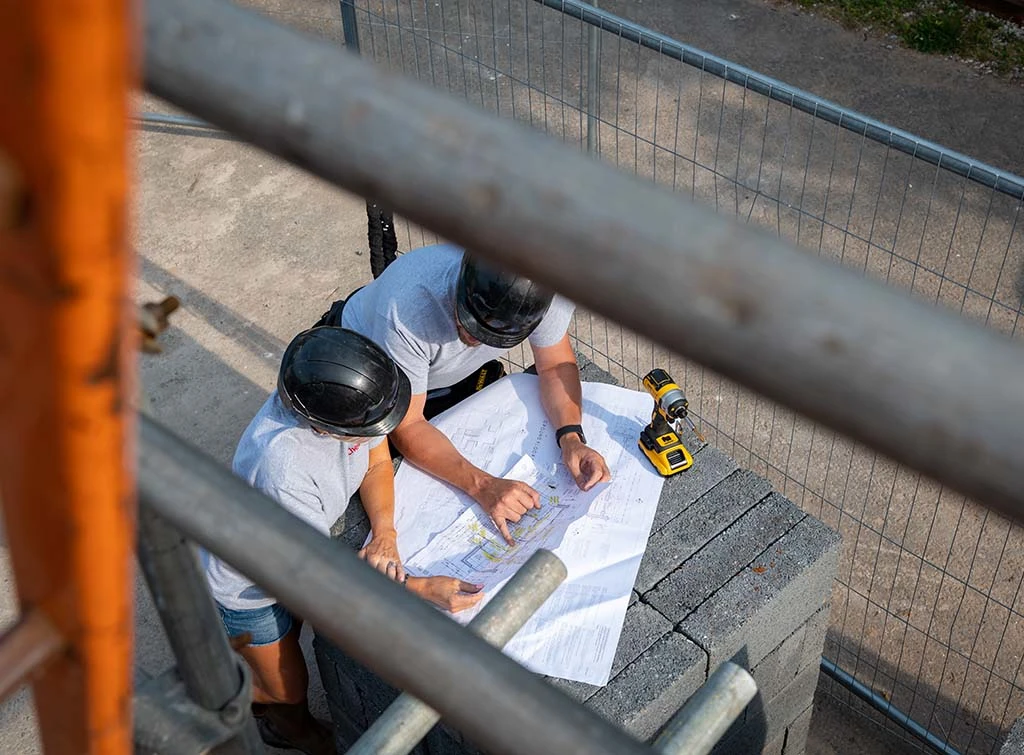 https://www.checkatrade.com/blog/wp-content/uploads/2023/08/Get-accredited-with-SafeContractor.jpg