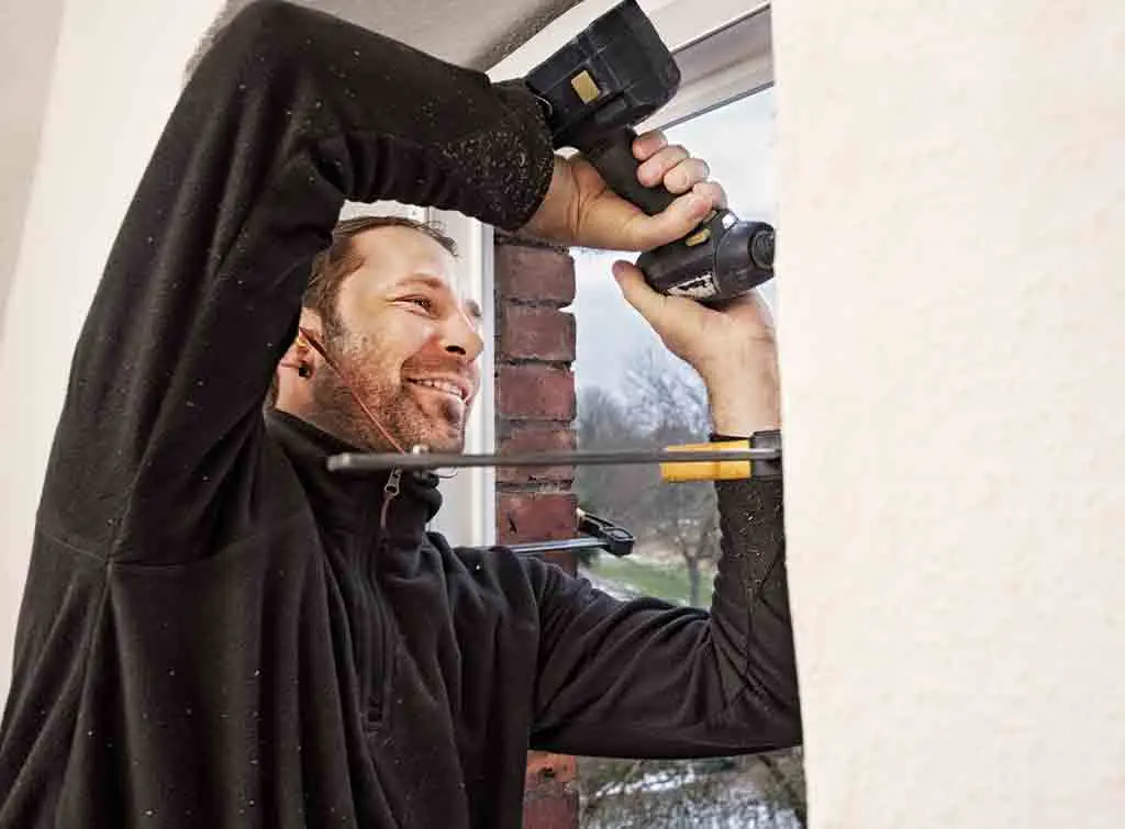 https://www.checkatrade.com/blog/wp-content/uploads/2024/02/window-fitter-certification-for-replacement.jpg