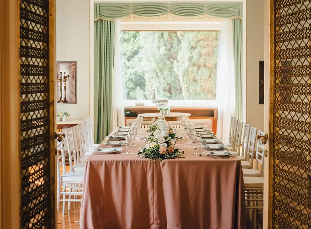 Peach dining room