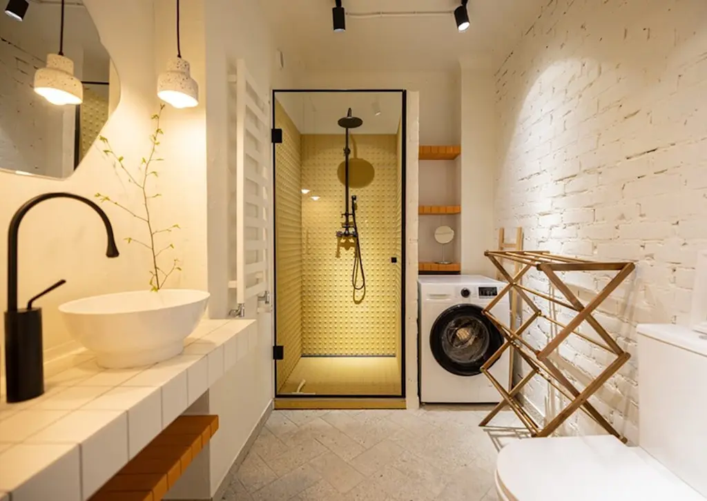 Downstairs toilet with shower and utility room