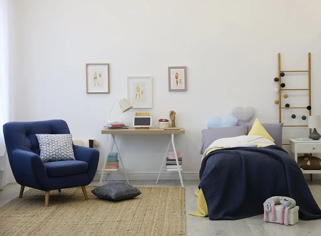 Natural and navy look bedroom