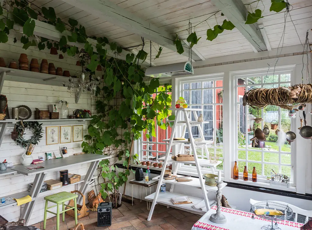 Hobby space in a garden room