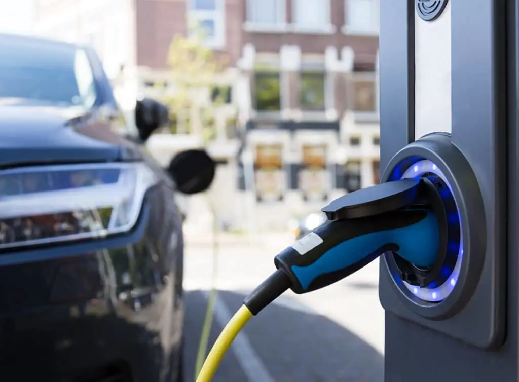 https://www.checkatrade.com/blog/wp-content/uploads/2024/04/electric-car-charging-stations-1024x754.jpeg