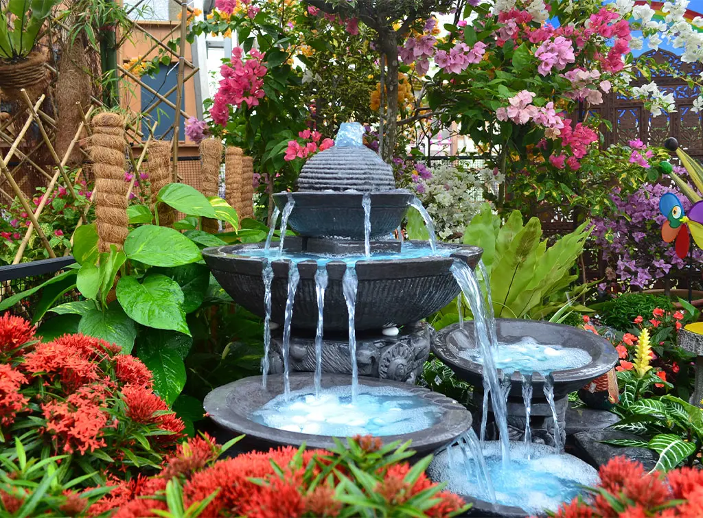 Garden water fountain