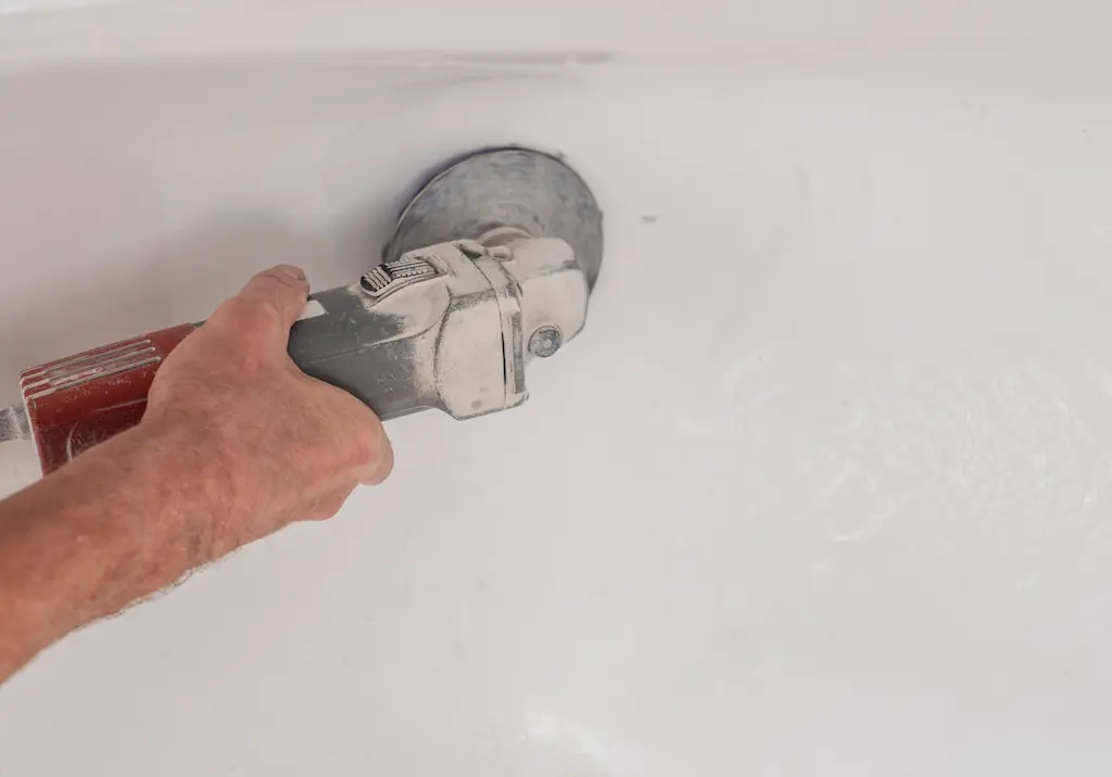 Bath re-enamelling sanding surface