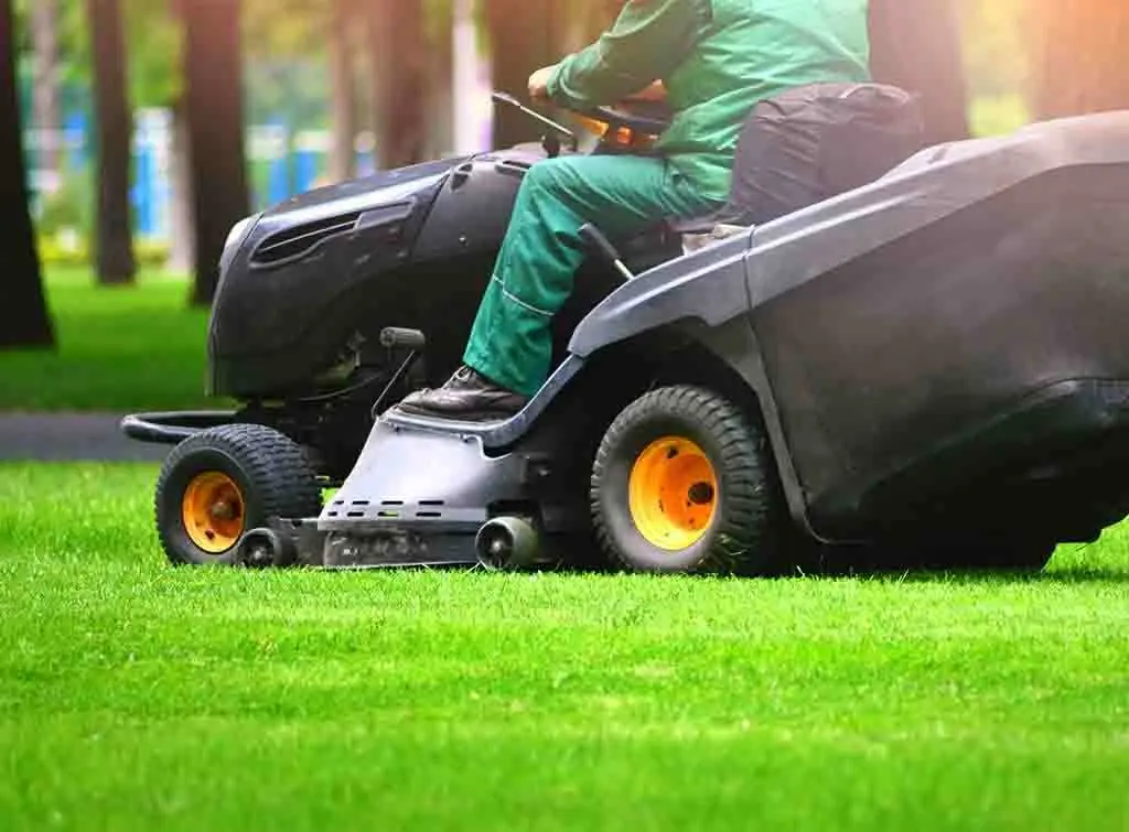https://www.checkatrade.com/blog/wp-content/uploads/2024/09/garden-maintenance-invoice-template-mower.jpeg