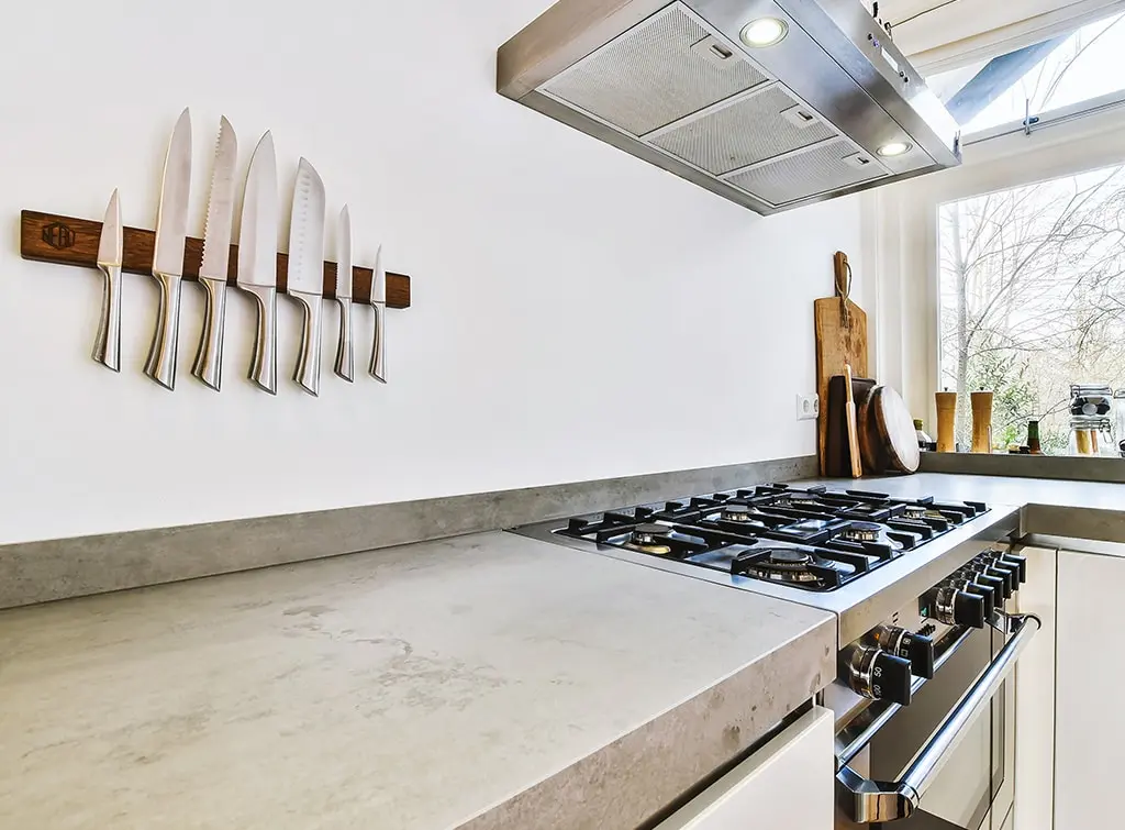 Magnetic wall mounted kitchen storage